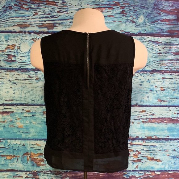 Reitmans Sleeveless Lace & Sheer Blouse - Picture 4 of 6